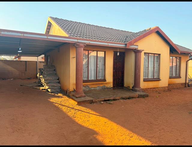 3 BEDROOM HOUSE FOR SALE IN TLHABANE WEST